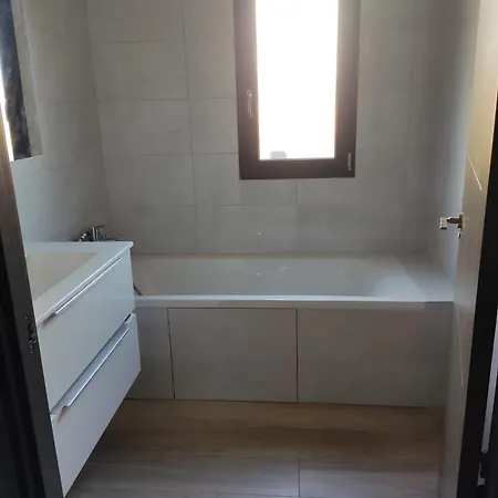 Climatisee Avec Piscine Pour De Superbes Au Soleil ! * Perpignan