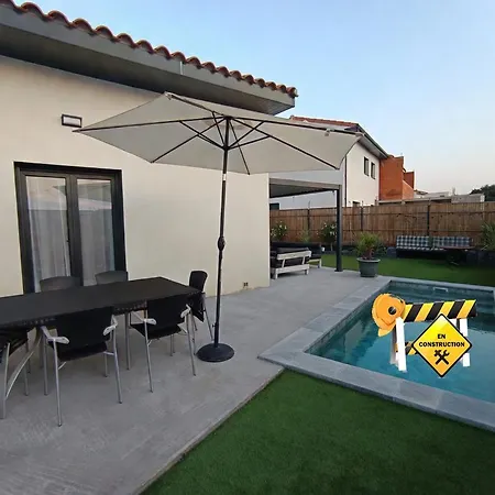 Βίλα Climatisee Avec Piscine Pour De Superbes Au Soleil !
