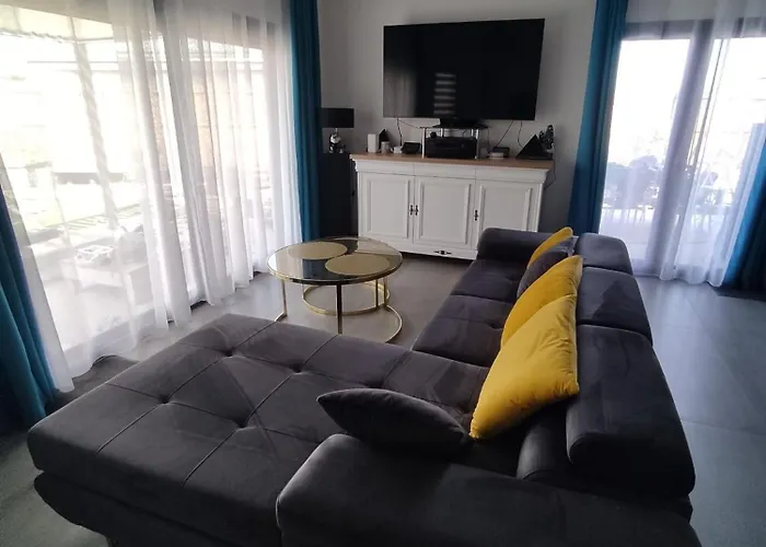 Вилла Climatisee Avec Piscine Pour De Superbes Au Soleil !