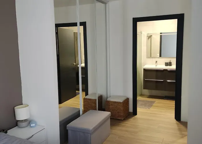 Вилла Climatisee Avec Piscine Pour De Superbes Au Soleil ! *